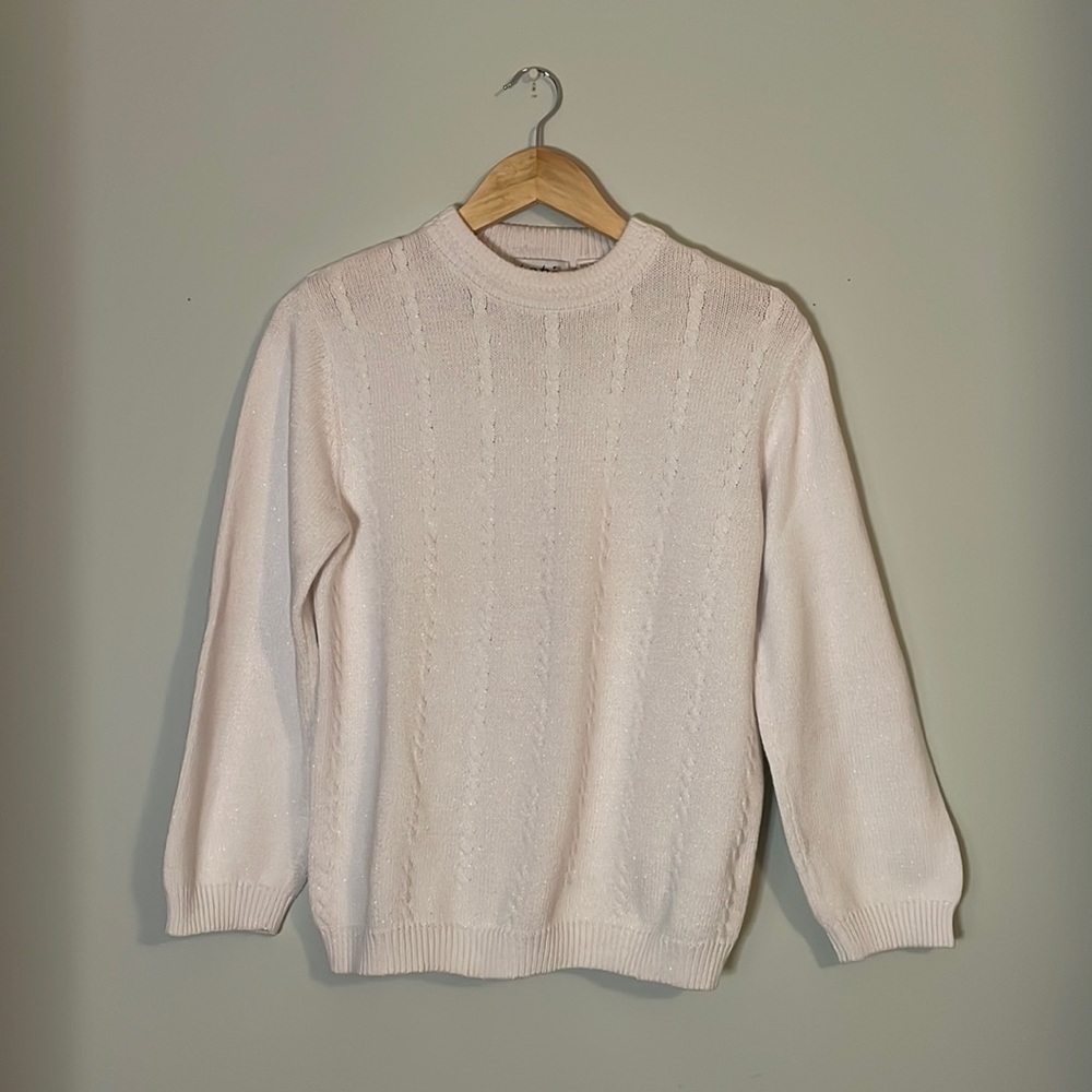 Tabi White Sweater